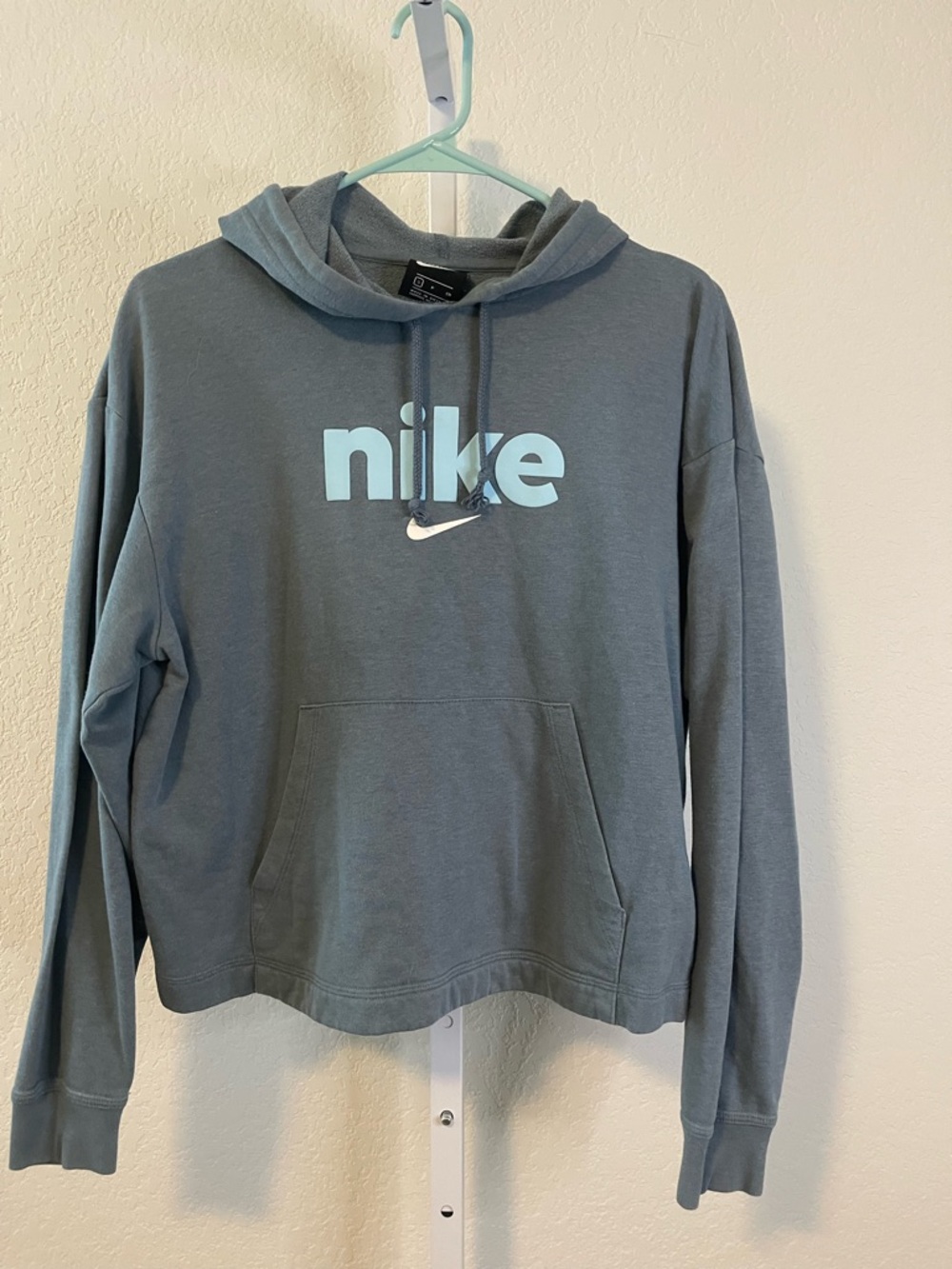 THRIFT STEAL! Nike Women's Blue Pullover Hoodie w/ Light Blue Logo - Size Small